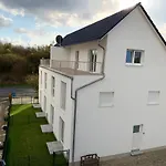 Modernes Monteurhaus Mit Viel Platz * Brunszwik