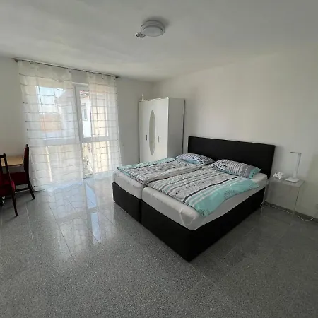 Modernes Monteurhaus Mit Viel Platz Apartament